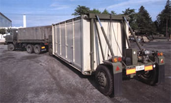 6-2 Japan Dolly Set & Truck 2.bmp (1382778 bytes)